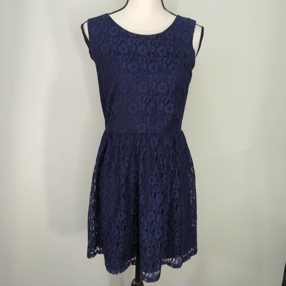 Forever 21 Laced Sleeveless Navy Mini Dress |‎ MEDIUM - Picture 1 of 11